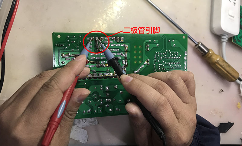 【案例】恒压恒流电源保险丝爆炸后维修流程简述(图9) 二极管引脚